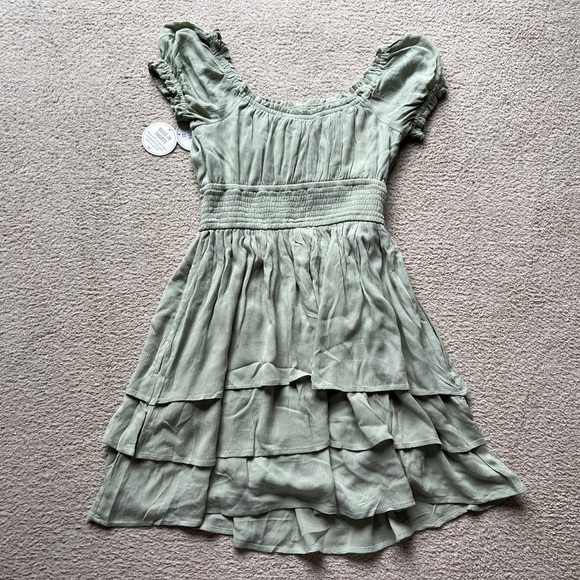 Hollister Saidie On Off Shoulder Tiered Sundress Dress Skort Sage Green Ruffle M - Picture 10 of 14